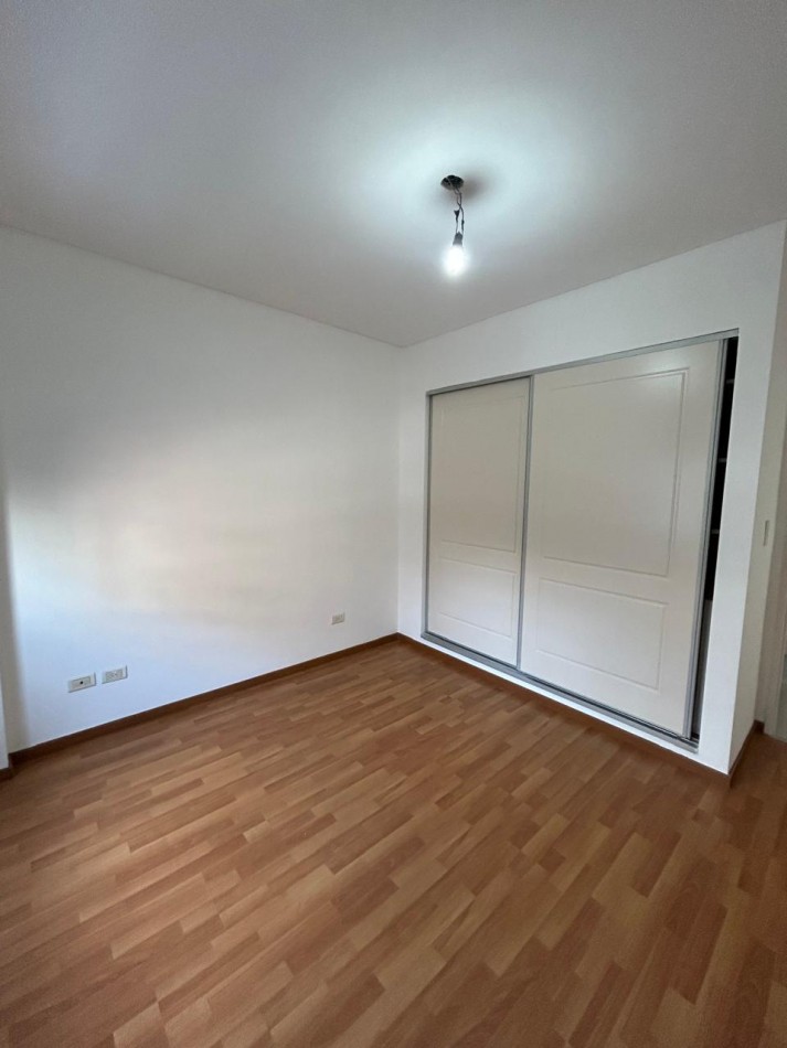 AV. BOULOGNE SUR MER 1466 2° A -CIUDAD MADERO- 3 AMBIENTES