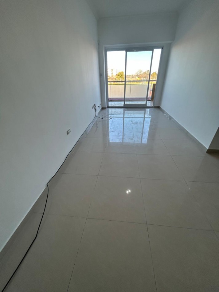 DOMINGO MILLAN 385 2° D - CIUDAD MADERO - 3 AMBIENTES