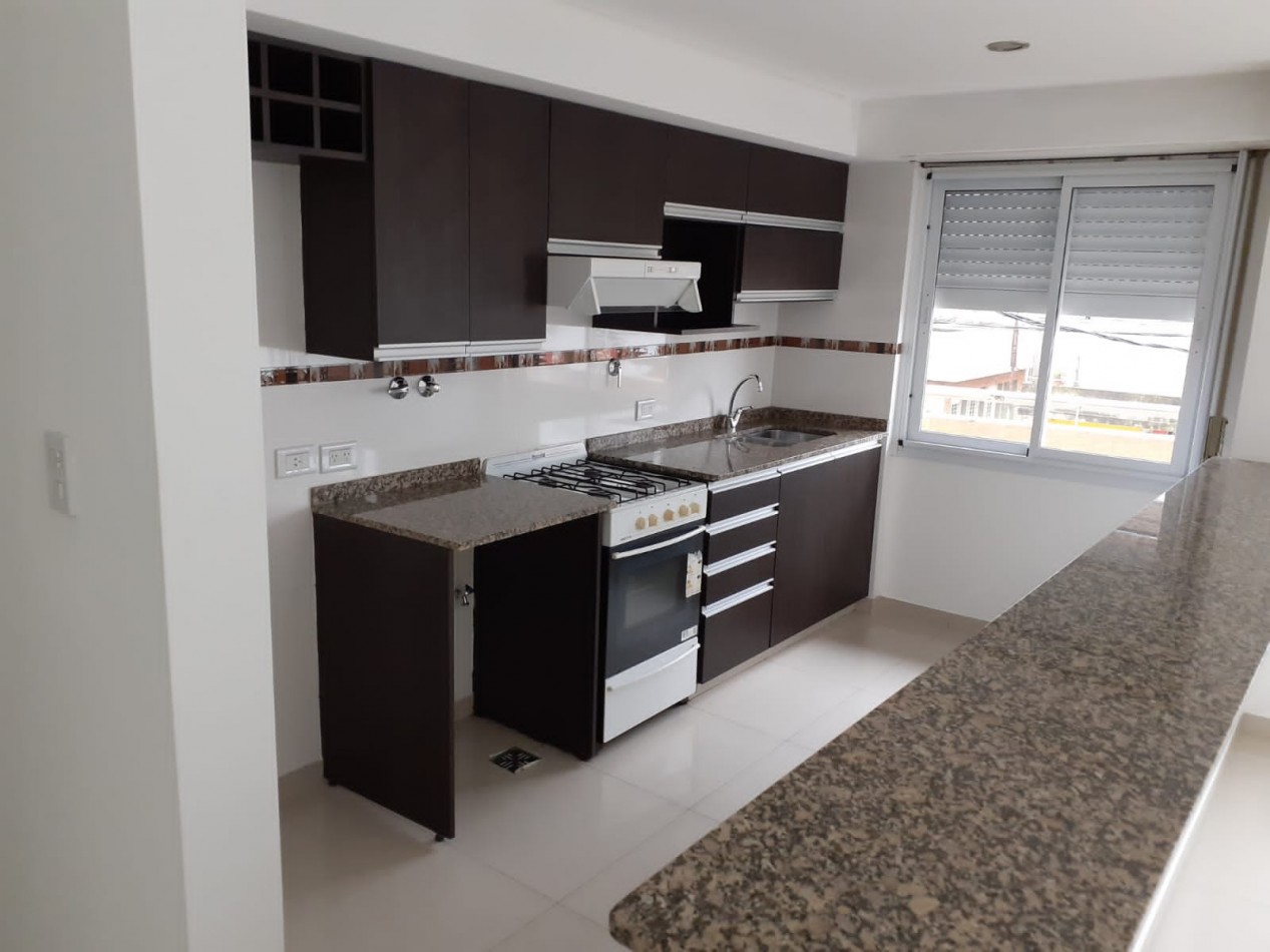 DOMINGO MILLAN 385 1° A- CIUDAD MADERO- 2 AMBIENTES
