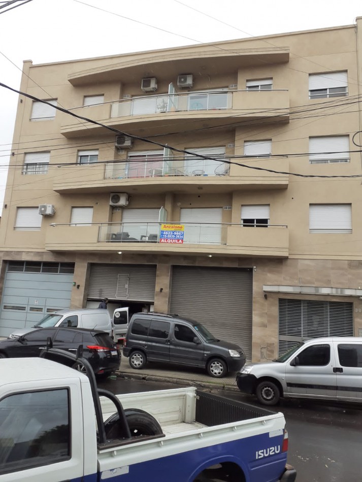 DOMINGO MILLAN 385 1° A- CIUDAD MADERO- 2 AMBIENTES