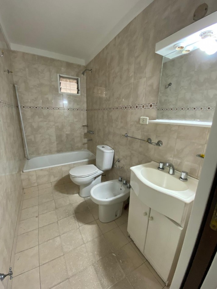 AV. VELEZ SARFIELD 451 2° I- CIUDAD MADERO - 2 AMBIENTES | Anzalone Propiedades