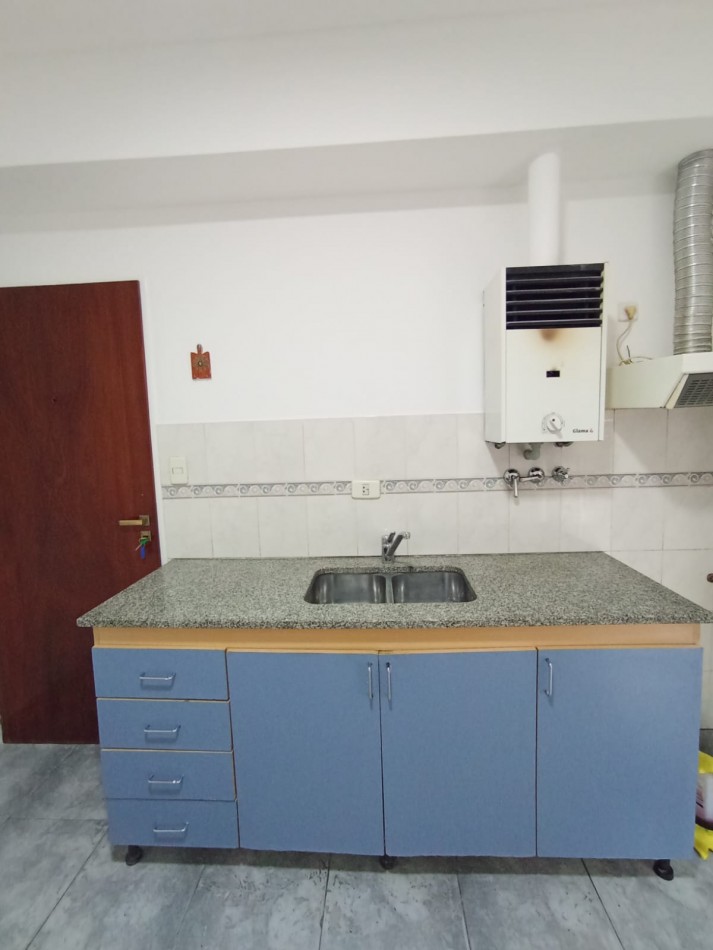 AV. VELEZ SARFIELD 451 2° I- CIUDAD MADERO - 2 AMBIENTES | Anzalone Propiedades