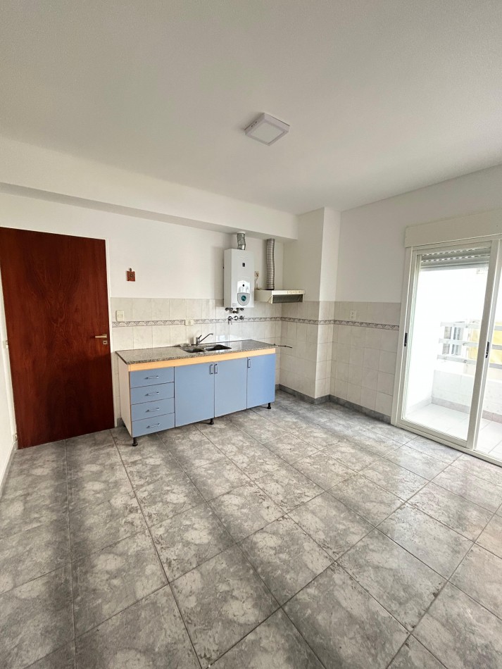 AV. VELEZ SARFIELD 451 2° I- CIUDAD MADERO - 2 AMBIENTES | Anzalone Propiedades