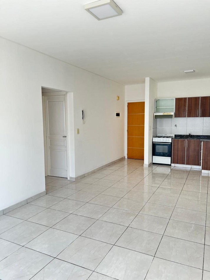 AV. VELEZ SARFIELD 547 3° 4 - CIUDAD MADERO - 2 AMBIENTES | Anzalone Propiedades