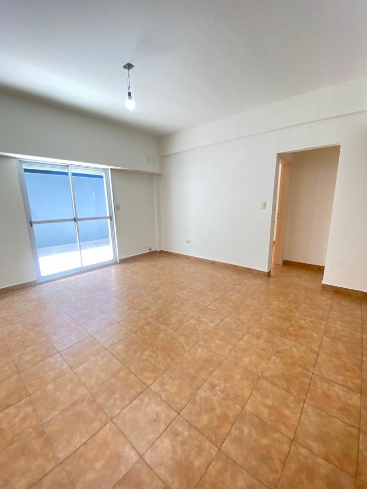 RIVERA 1112 P.B N°4- CIUDAD MADERO - 2 AMBIENTES CON PATIO | Anzalone Propiedades