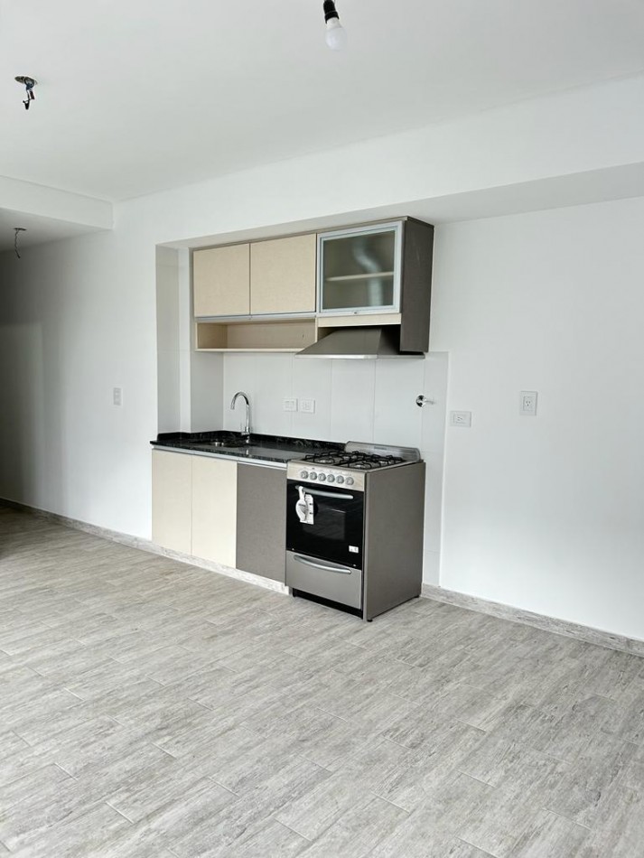 DONOVAN 1252 3° E - MONOAMBIENTE CON COCHERA- TAPIALES | Anzalone Propiedades