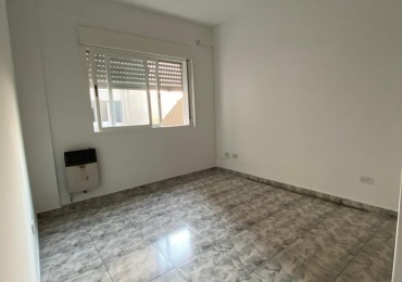 AV. VELEZ SARFIELD 451 2° I- CIUDAD MADERO - 2 AMBIENTES | Anzalone Propiedades